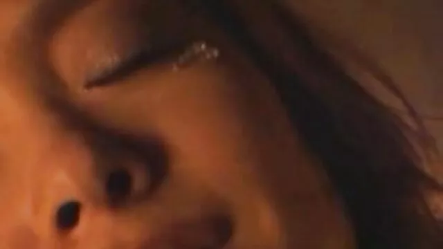 Grazii喜欢做爱 女同性恋色情按摩