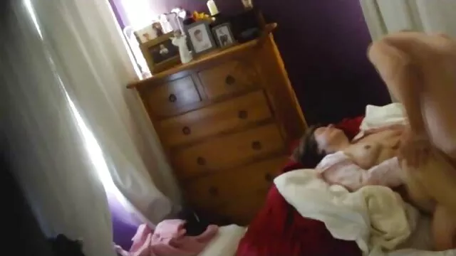 淡红色 朱莉娅安色情