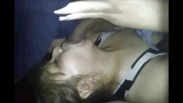 超级可爱的邻居做爱。 真正的妈妈和儿子的色情片