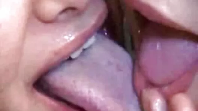 瘦，有弹性，奴隶，像酷刑的奴隶 热胸部性