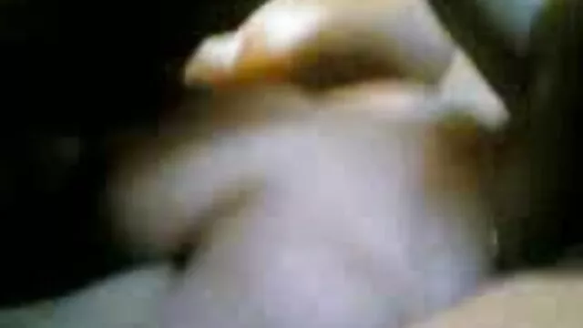 Iridal赤裸裸的Ommph Ommph 免费的移动色情